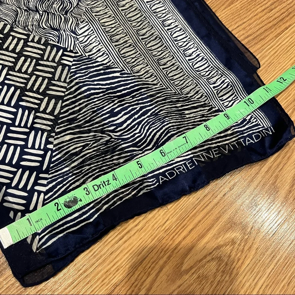 Adrienne Vittadini‎ Navy & Cream print Silk Rectangular Scarf